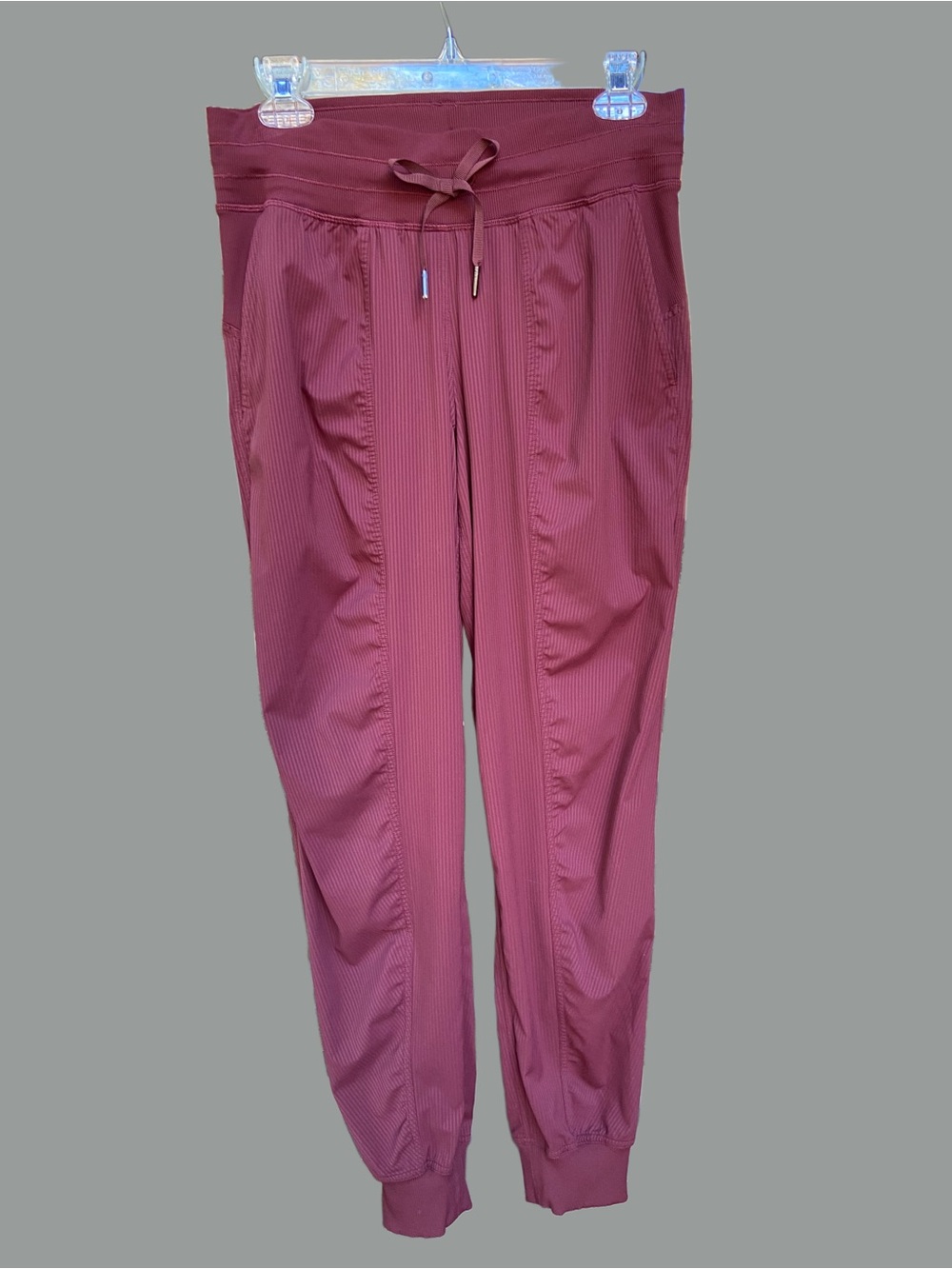 Lululemon Dance Studio Mid-Rise Jogger Pants - Size 6
28" Length in Red Merlot - Picture 10 of 12